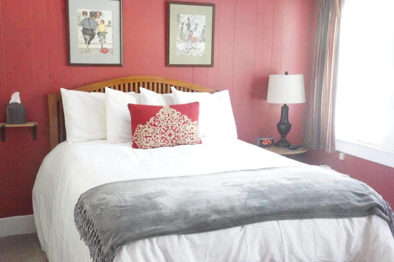The Frogtown Inn Canadensis Экстерьер фото