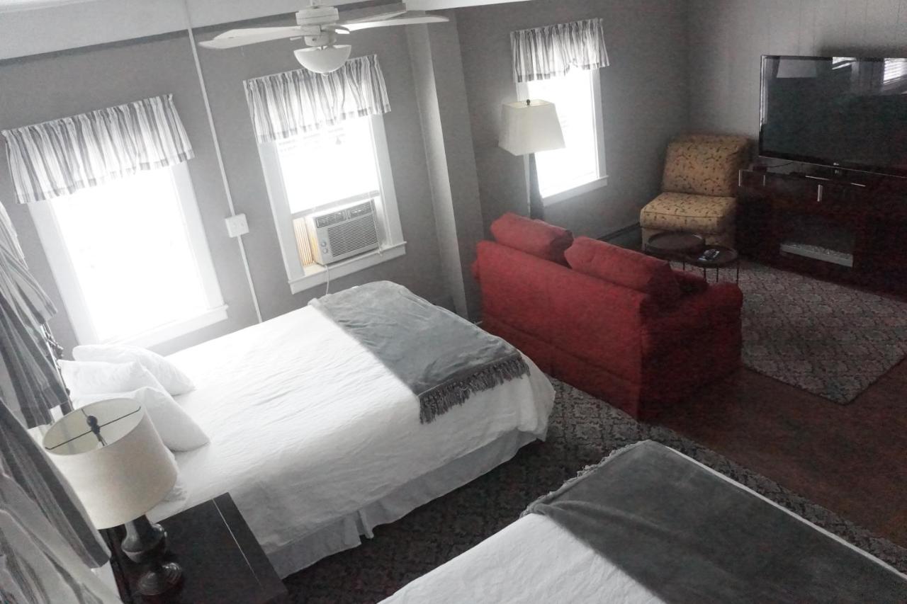 The Frogtown Inn Canadensis Экстерьер фото