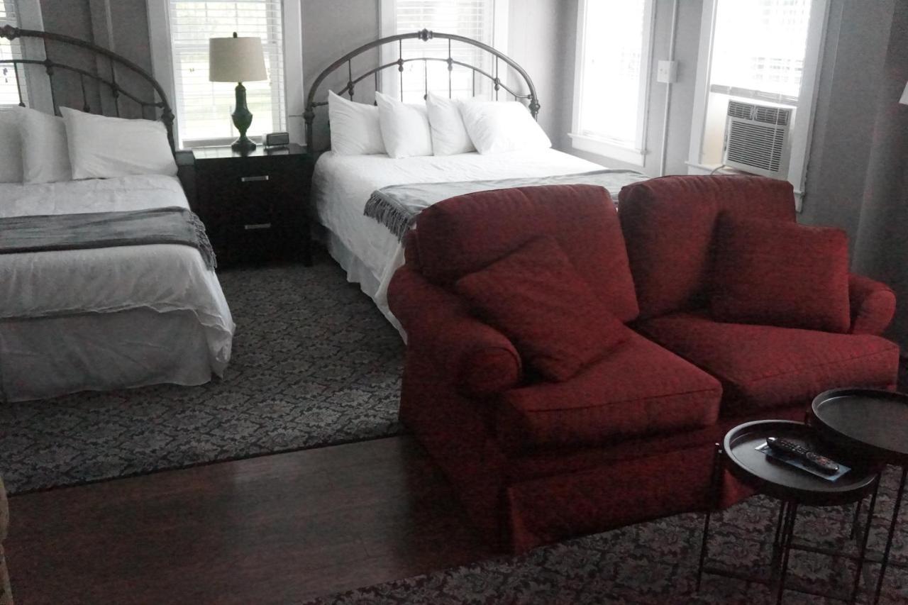 The Frogtown Inn Canadensis Экстерьер фото